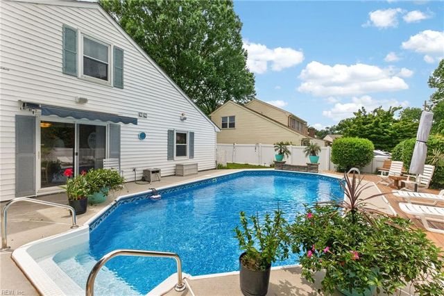 5649 Rushmere DR, Virginia Beach, VA 23464