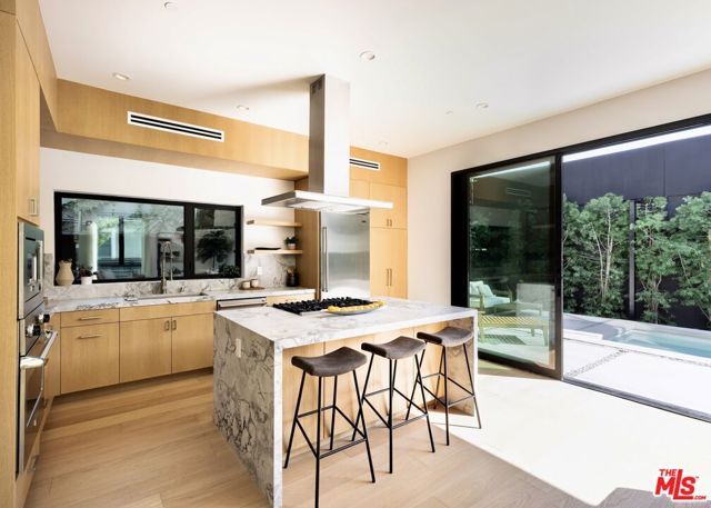 9064 Harland Avenue, West Hollywood, CA 90069