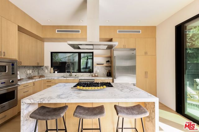 9064 Harland Avenue, West Hollywood, CA 90069