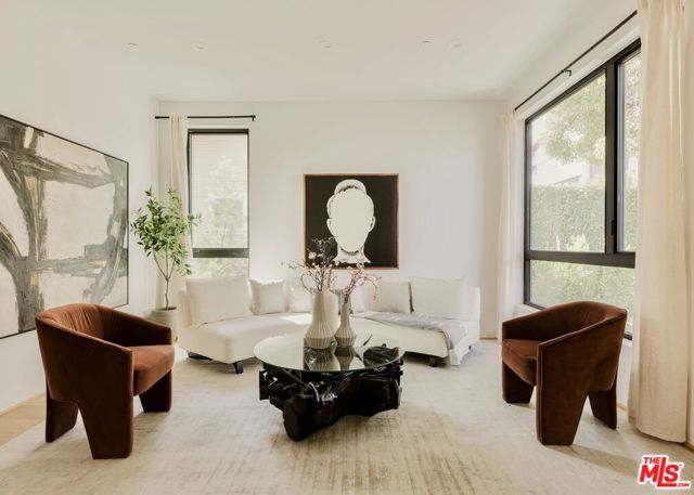 9064 Harland Avenue, West Hollywood, CA 90069