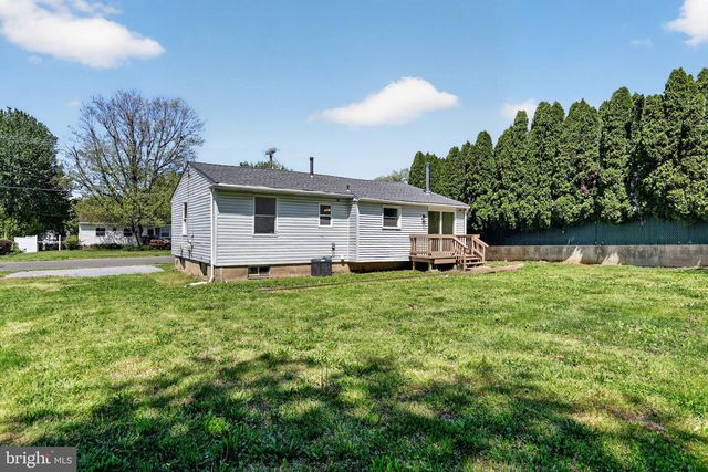 902 LAMBERT DR, Westampton, NJ 08060