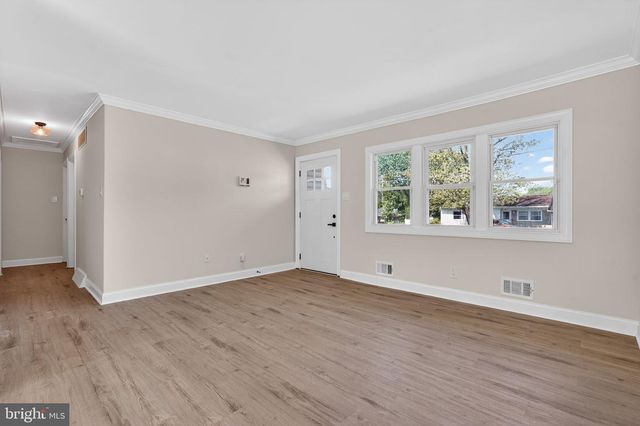 902 LAMBERT DR, Westampton, NJ 08060