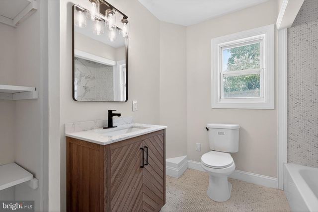 902 LAMBERT DR, Westampton, NJ 08060