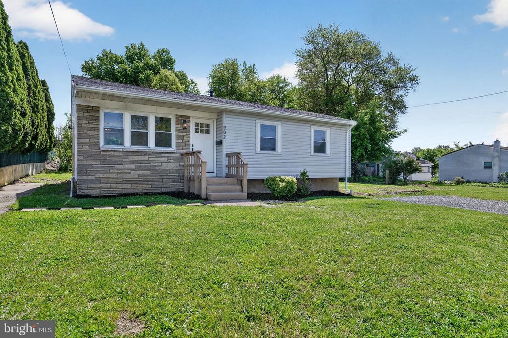 902 LAMBERT DR, Westampton, NJ 08060