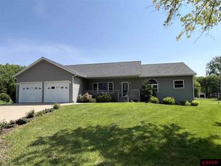 1010 N 5th Street, St. James, MN 56081