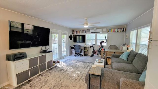 501 Wildwood AVE, Clewiston, FL 33440