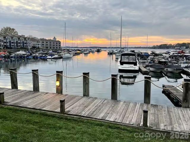 18857 Vineyard Point Lane, Cornelius, NC 28031