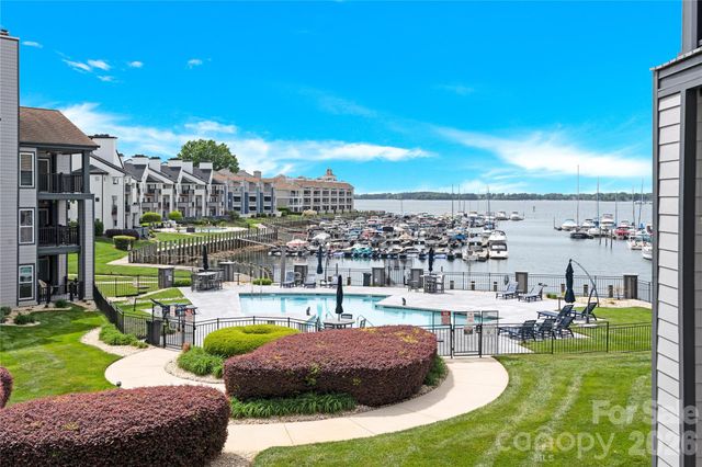18857 Vineyard Point Lane, Cornelius, NC 28031