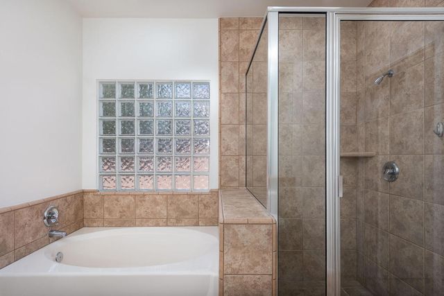 74137 Academy Lane E, Palm Desert, CA 92211