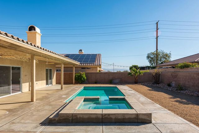 74137 Academy Lane E, Palm Desert, CA 92211