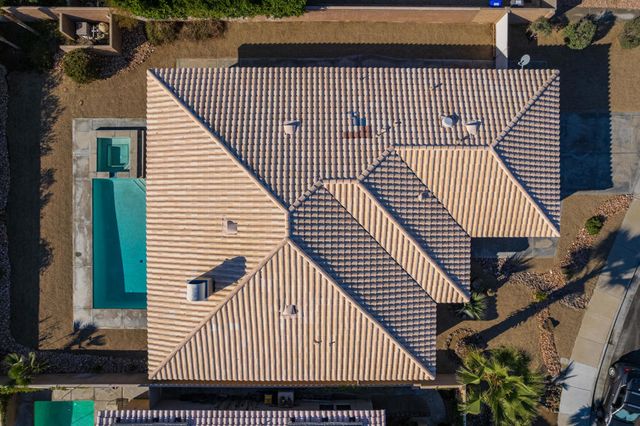 74137 Academy Lane E, Palm Desert, CA 92211