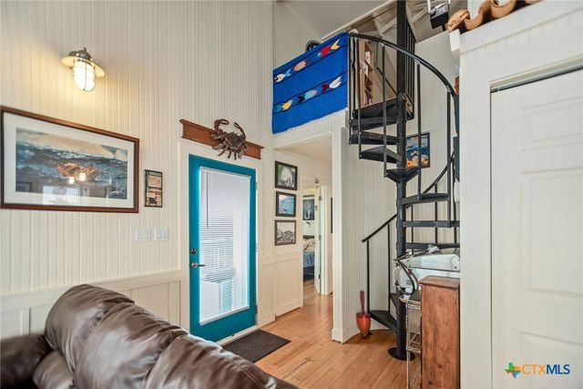 1385 N Ocean Drive, Port Lavaca, TX 77979