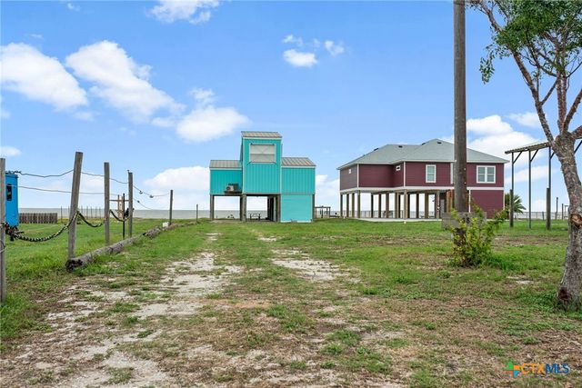 1385 N Ocean Drive, Port Lavaca, TX 77979