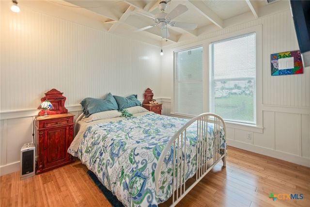 1385 N Ocean Drive, Port Lavaca, TX 77979