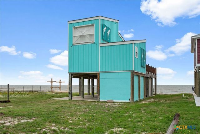 1385 N Ocean Drive, Port Lavaca, TX 77979