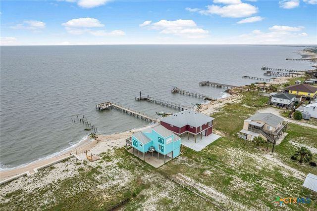 1385 N Ocean Drive, Port Lavaca, TX 77979