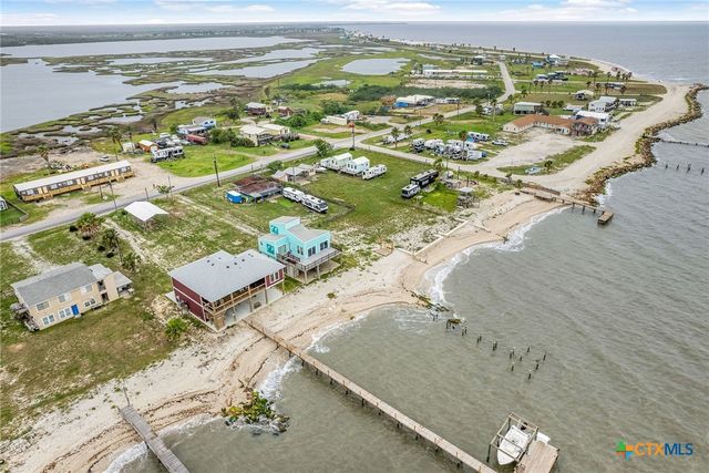 1385 N Ocean Drive, Port Lavaca, TX 77979