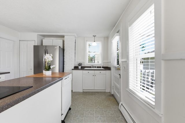 26 Quimby Ave, Woburn, MA 01801
