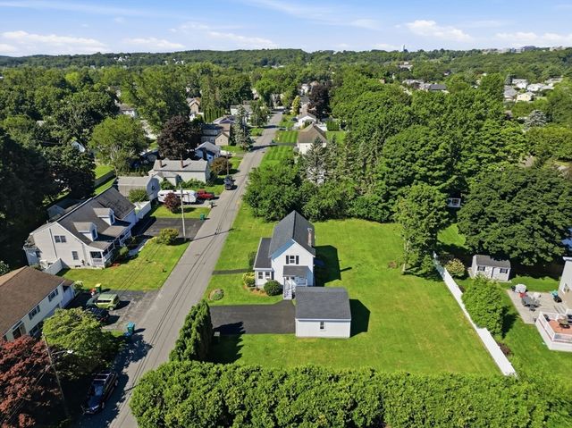 26 Quimby Ave, Woburn, MA 01801