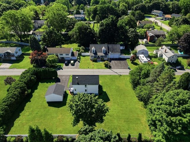 26 Quimby Ave, Woburn, MA 01801
