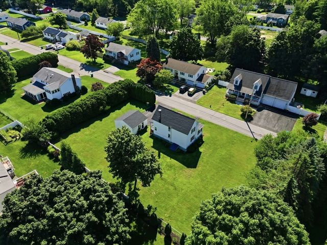 26 Quimby Ave, Woburn, MA 01801