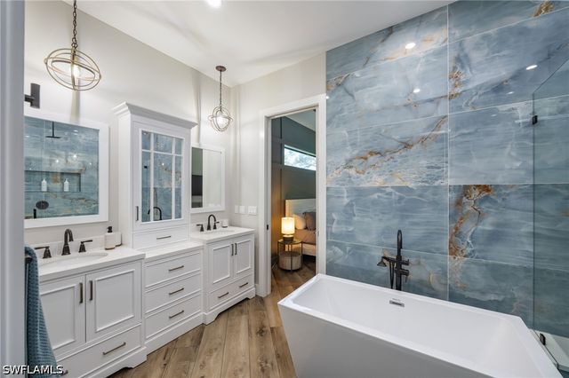 3530 Hibiscus AVE, Naples, FL 34104