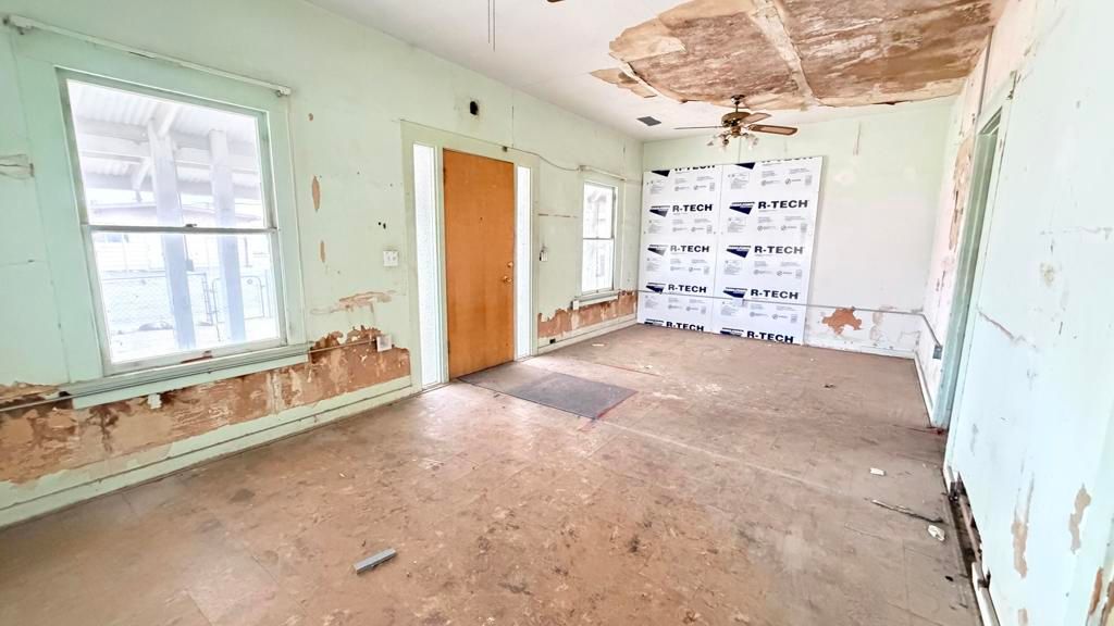 Image 9 of property listing at 82962 Panamint Avenue, Trona, CA 93562