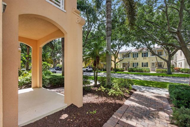 219 Soriano Drive, Jupiter, FL 33458