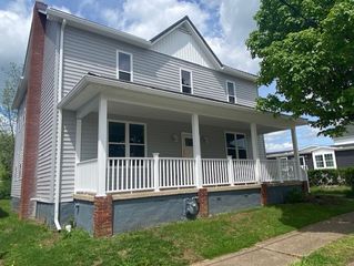 201 Avenue B, Latrobe, PA 15650
