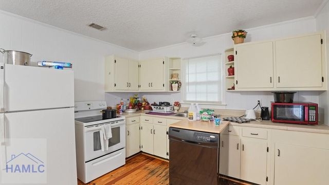 3808 Waycross Highway, Jesup, GA 31545