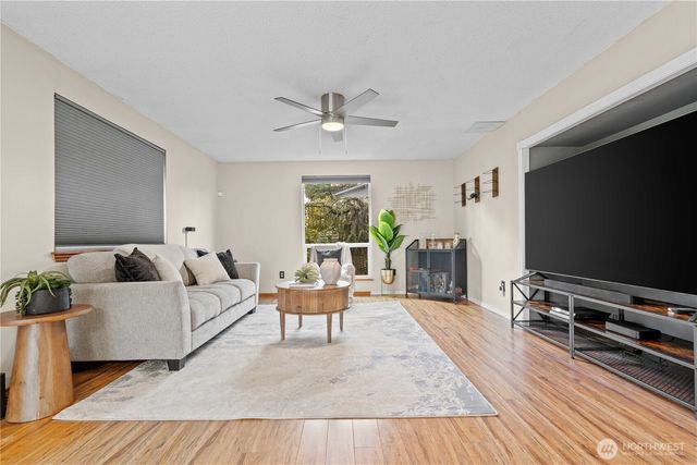 8401 68th Avenue Ct E, Puyallup, WA 98371