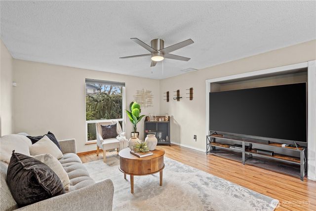 8401 68th Avenue Ct E, Puyallup, WA 98371