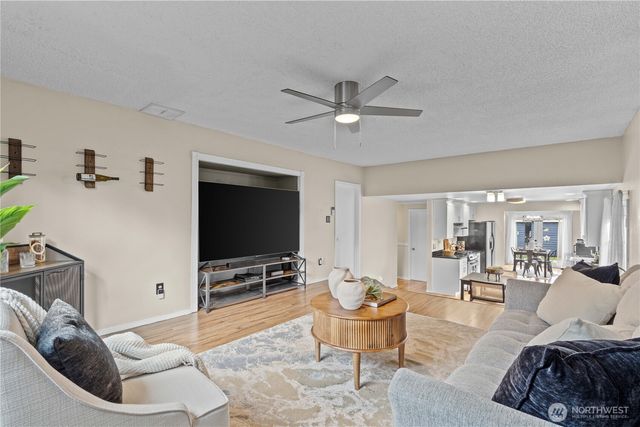 8401 68th Avenue Ct E, Puyallup, WA 98371