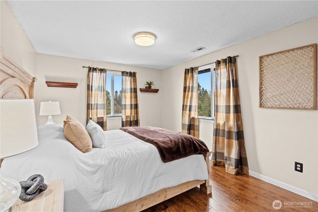 8401 68th Avenue Ct E, Puyallup, WA 98371