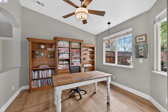 6433 Owl Way, Livermore, CA 94551