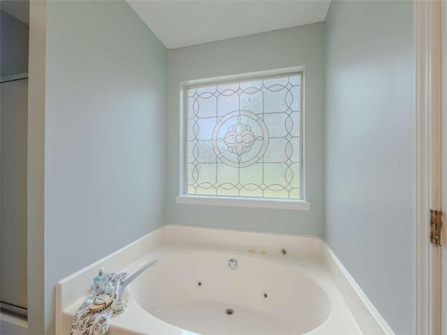 300 Greenleaf Court, Loganville, GA 30052