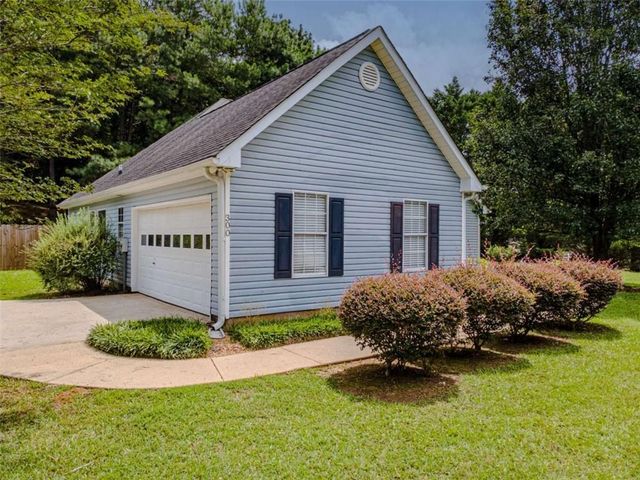 300 Greenleaf Court, Loganville, GA 30052
