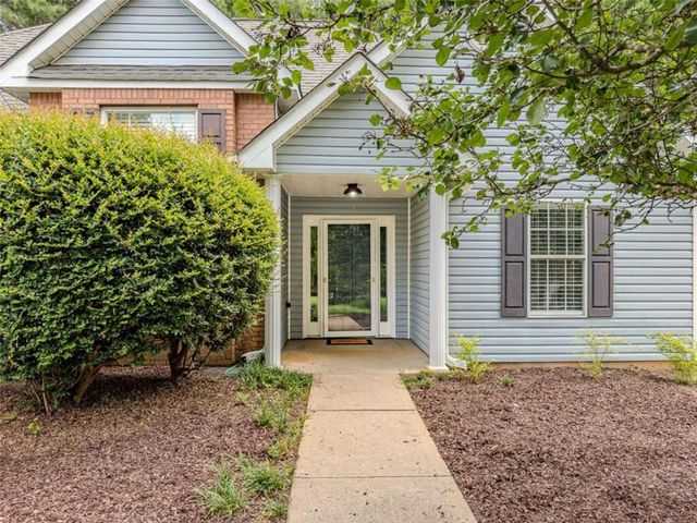 300 Greenleaf Court, Loganville, GA 30052