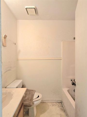 808 Willow Avenue, Cleveland, TX 77327