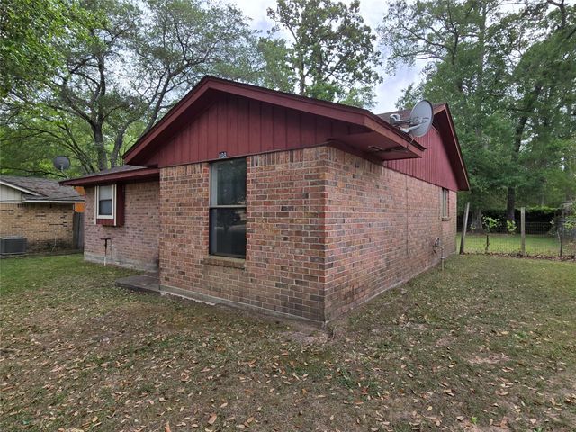 808 Willow Avenue, Cleveland, TX 77327