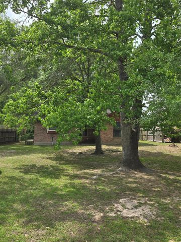 808 Willow Avenue, Cleveland, TX 77327