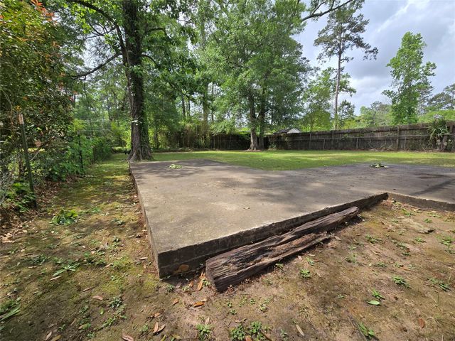 808 Willow Avenue, Cleveland, TX 77327