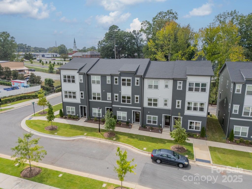 2025 Evolve Way 38, Charlotte, NC 28205