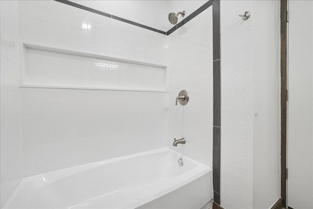 5701 Guildwood Drive, Arlington, TX 76017