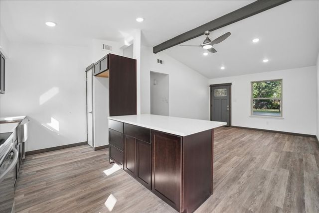 5701 Guildwood Drive, Arlington, TX 76017