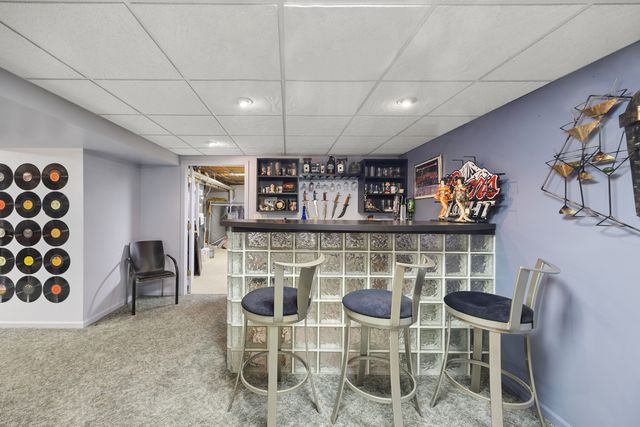190 Lake Drive S, Algonquin, IL 60102
