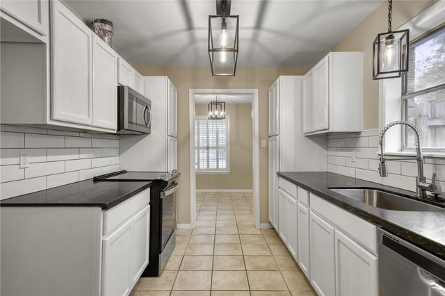 1212 South Ridgefield Circle, College Station, TX 77840