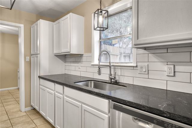 1212 South Ridgefield Circle, College Station, TX 77840