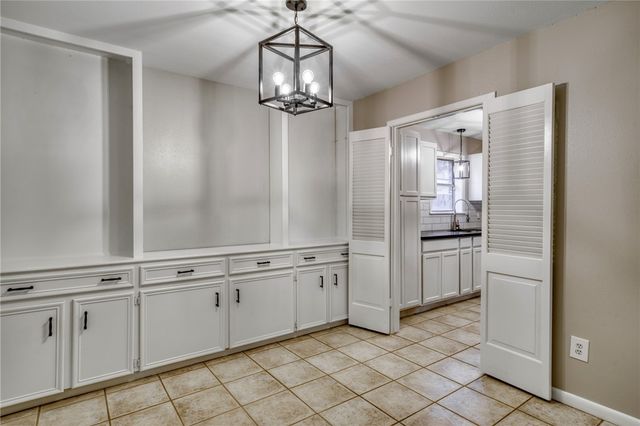 1212 South Ridgefield Circle, College Station, TX 77840