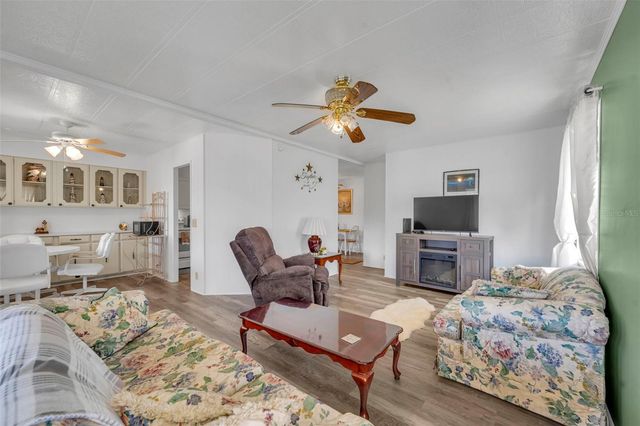 180 PARADISE N, Leesburg, FL 34788